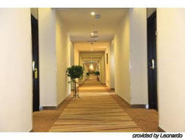 Super 8 Shuang Jing Qiao East Hotel Bắc Kinh Ngoại thất bức ảnh